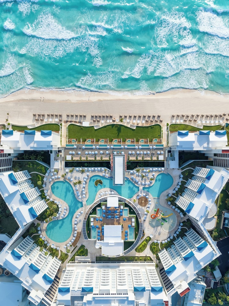 Hilton Cancun Mar Caribe All-Inclusive Resort — Main photo in Cancun, Quintana Roo