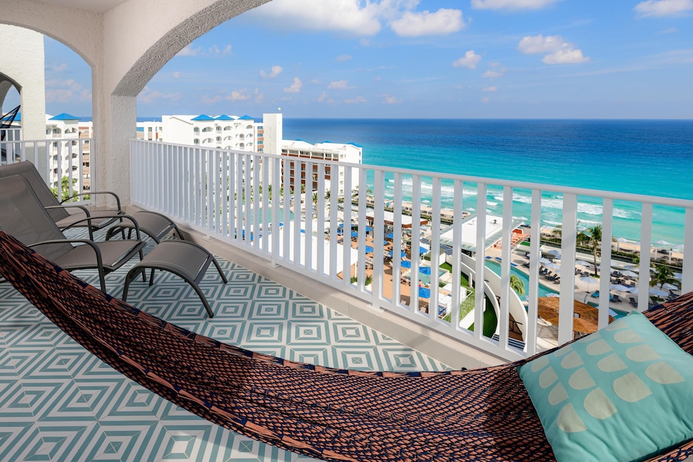 Hilton Cancun Mar Caribe All-Inclusive Resort — Hotel rooms in Cancun, Quintana Roo