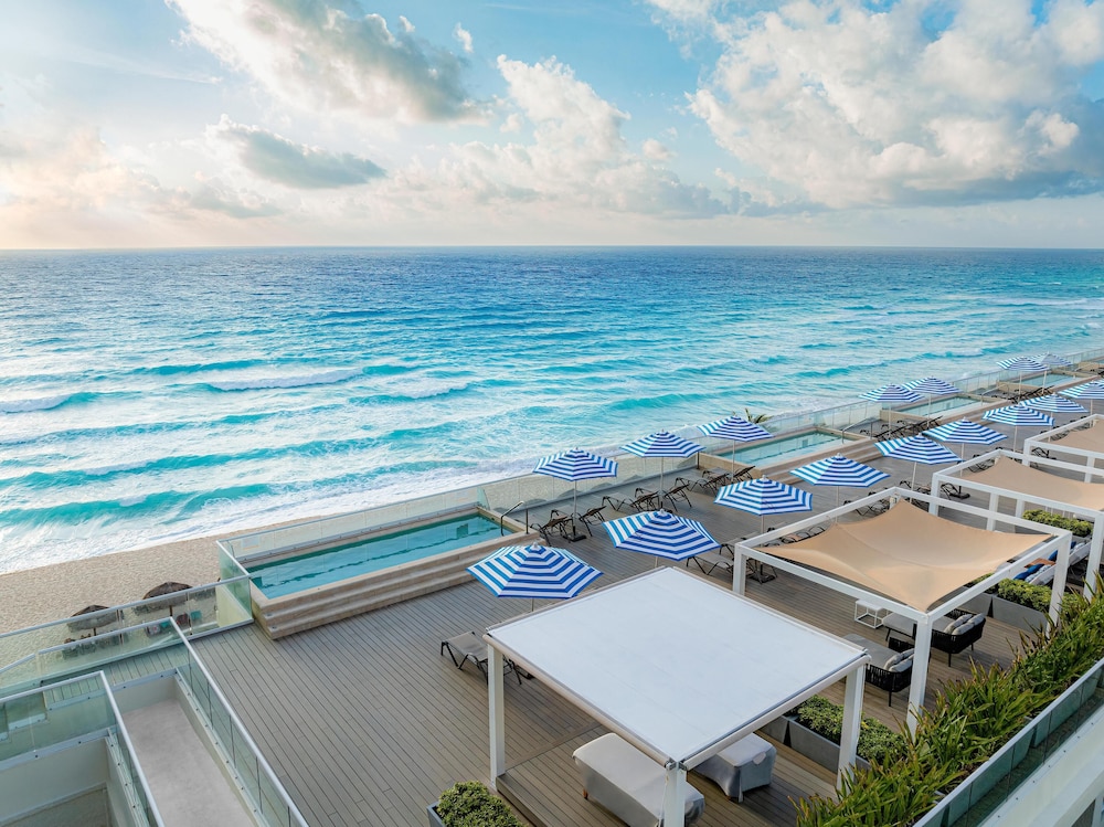 Hilton Cancun Mar Caribe All-Inclusive Resort — Beach in Cancun, Quintana Roo