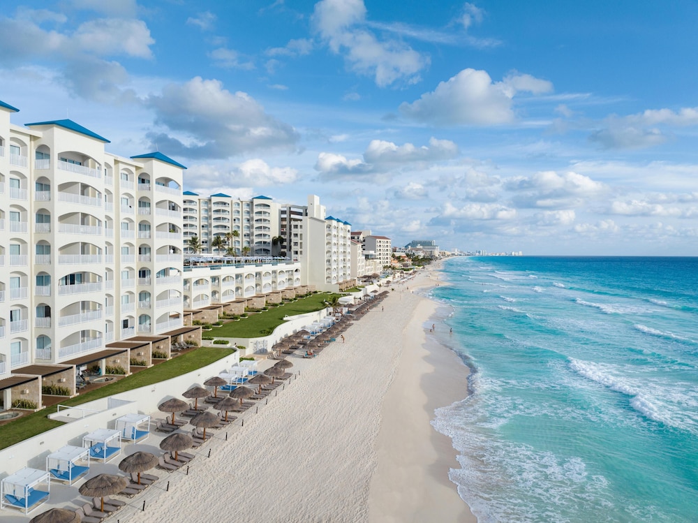 Hilton Cancun Mar Caribe All-Inclusive Resort — Beach in Cancun, Quintana Roo