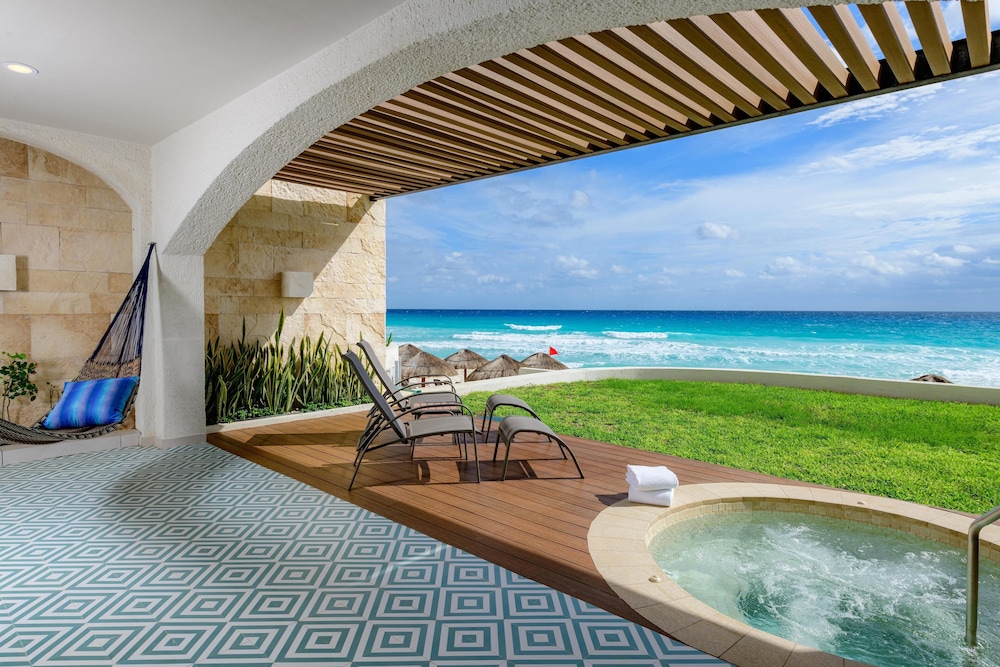 Hilton Cancun Mar Caribe All-Inclusive Resort — Hotel rooms in Cancun, Quintana Roo