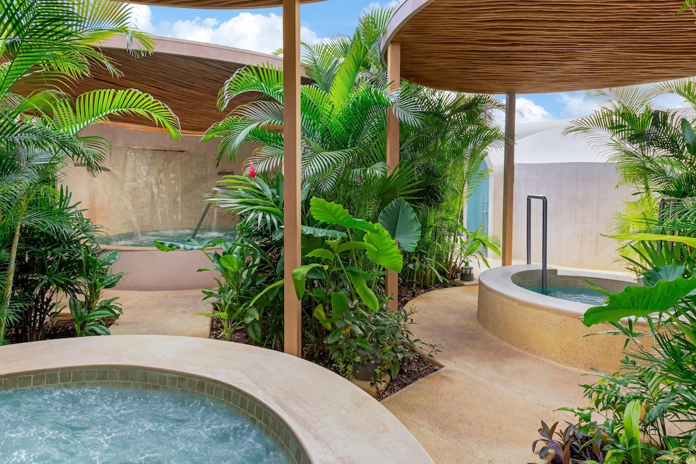 Hilton Cancun Mar Caribe All-Inclusive Resort — Spa in Cancun, Quintana Roo