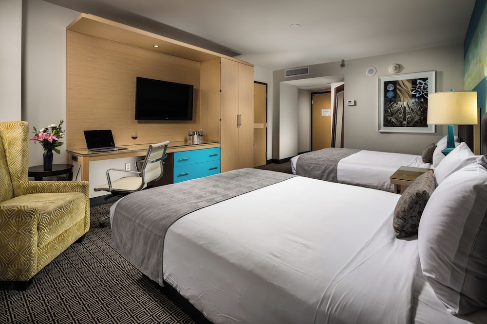 Downtown Grand Las Vegas — Hotel rooms in Las Vegas, Nevada