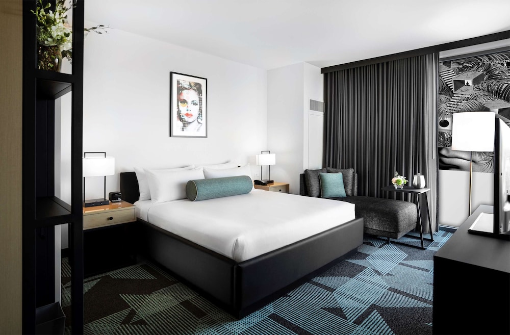 Downtown Grand Las Vegas — Hotel rooms in Las Vegas, Nevada