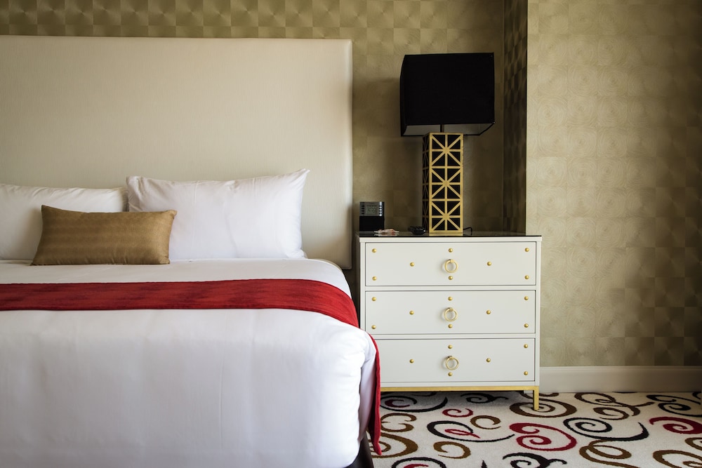 Downtown Grand Las Vegas — Hotel rooms in Las Vegas, Nevada