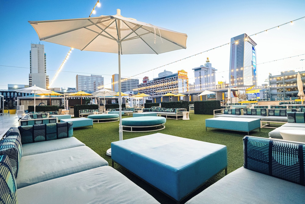 Downtown Grand Las Vegas — Restaurant & bars in Las Vegas, Nevada