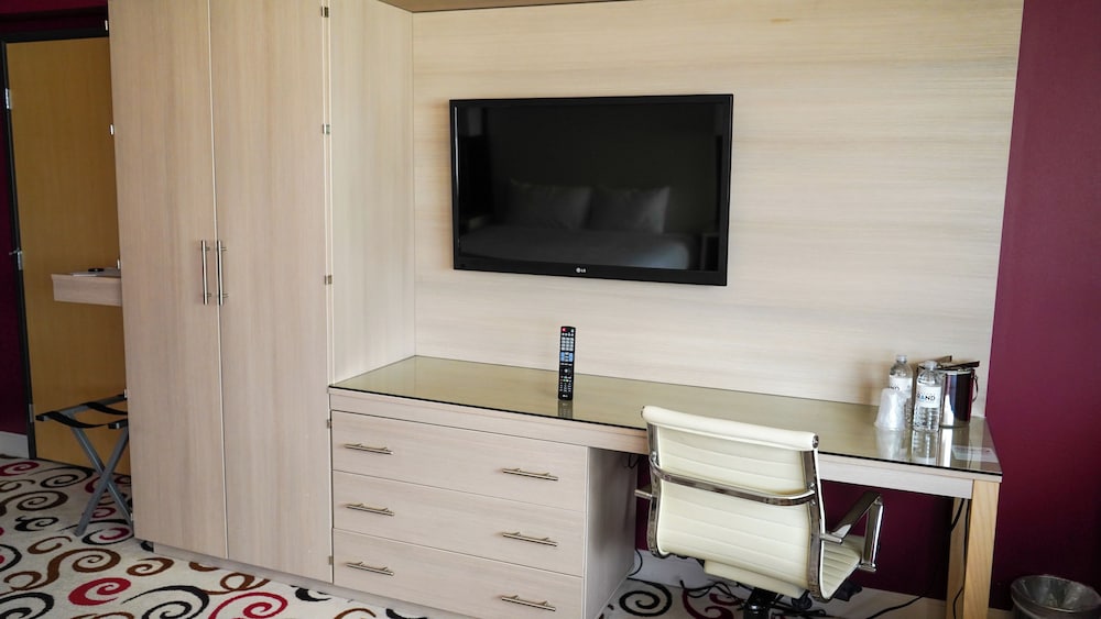 Downtown Grand Las Vegas — Hotel rooms in Las Vegas, Nevada