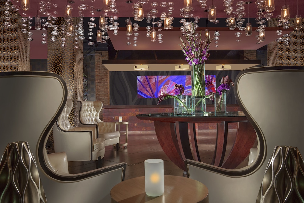 Downtown Grand Las Vegas — Restaurant & bars in Las Vegas, Nevada