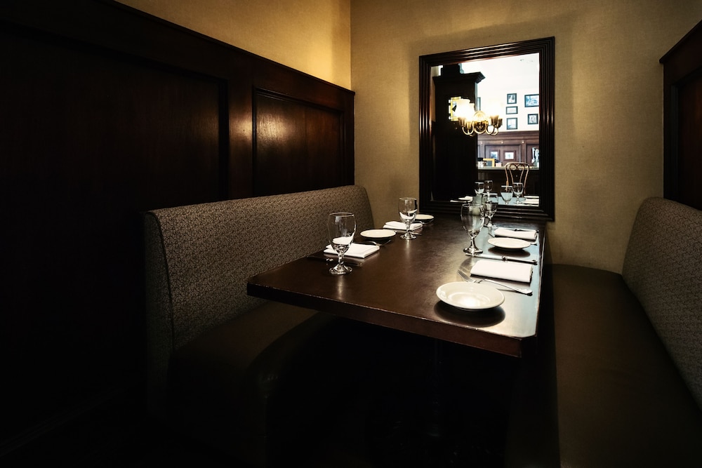 Downtown Grand Las Vegas — Restaurant & bars in Las Vegas, Nevada