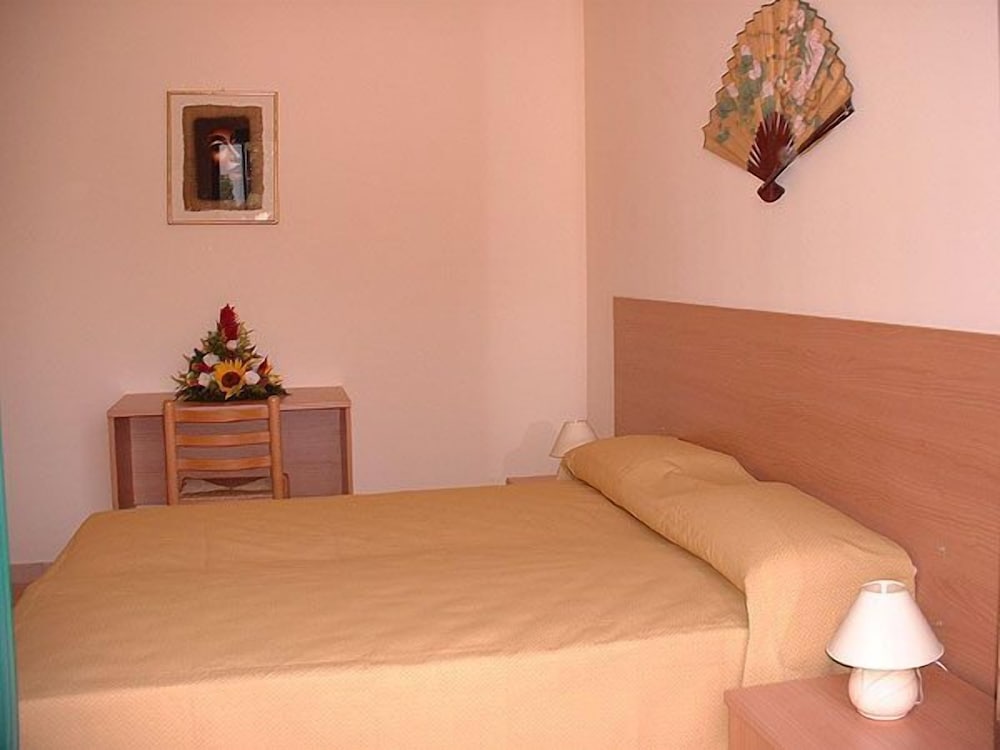 Villaggio Artemide — Hotel rooms in Giardini Naxos, Sicily
