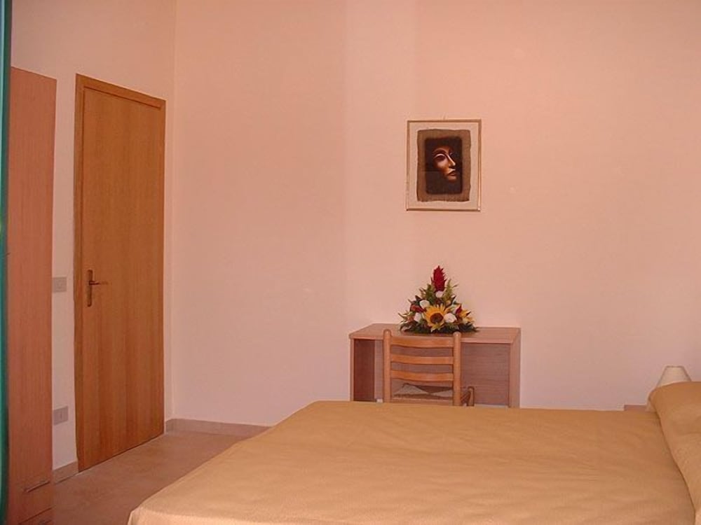 Villaggio Artemide — Hotel rooms in Giardini Naxos, Sicily