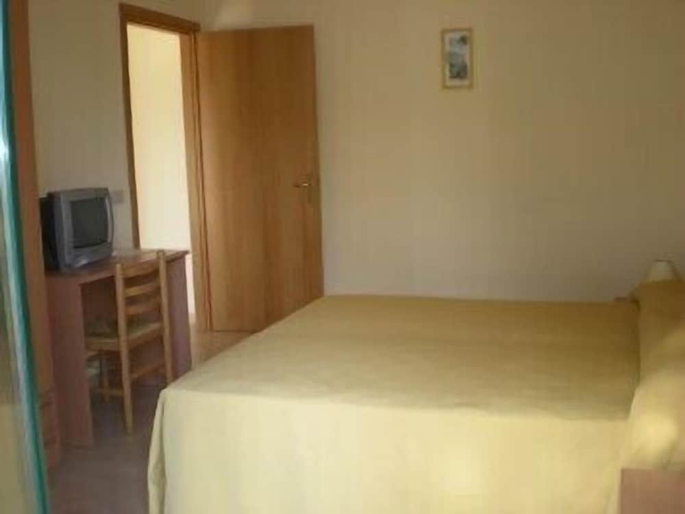 Villaggio Artemide — Hotel rooms in Giardini Naxos, Sicily