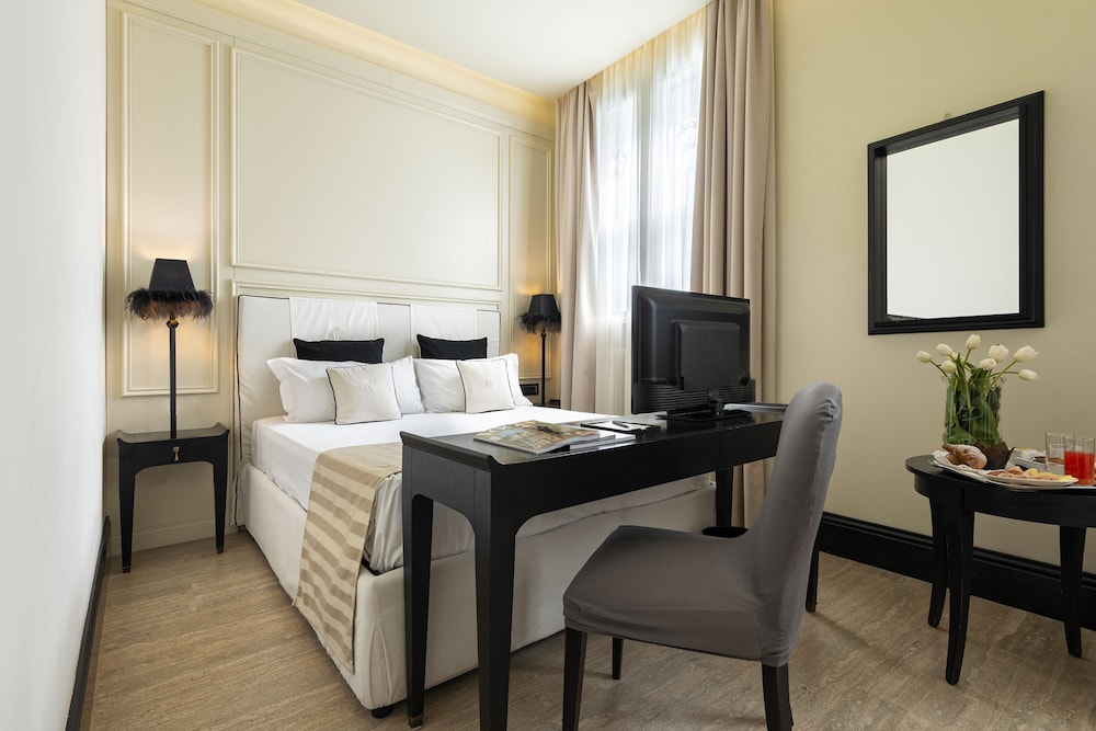 Profumo Maison Colosseo — Hotel rooms in Rome, Lazio