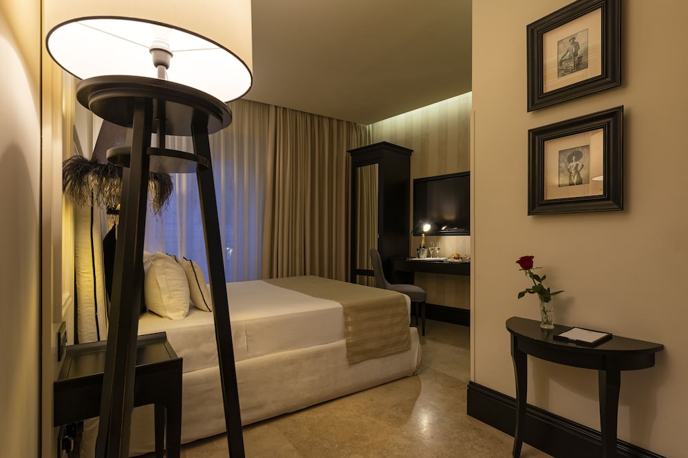 Profumo Maison Colosseo — Hotel rooms in Rome, Lazio