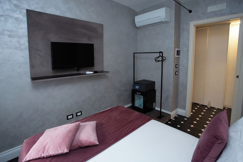 Profumo Maison Colosseo — Hotel rooms in Rome, Lazio