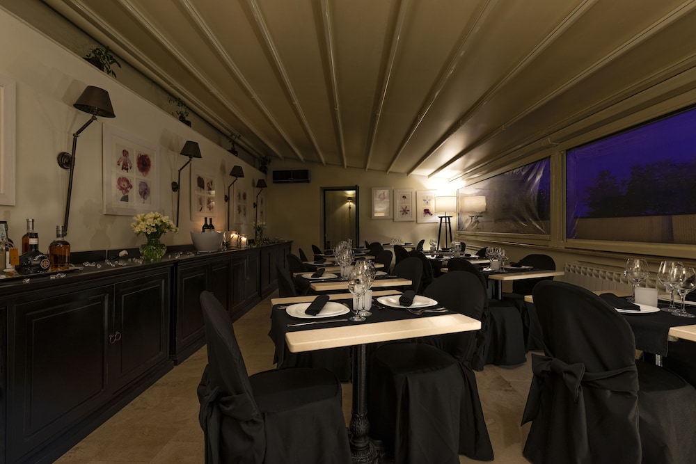 Profumo Maison Colosseo — Restaurant & bars in Rome, Lazio