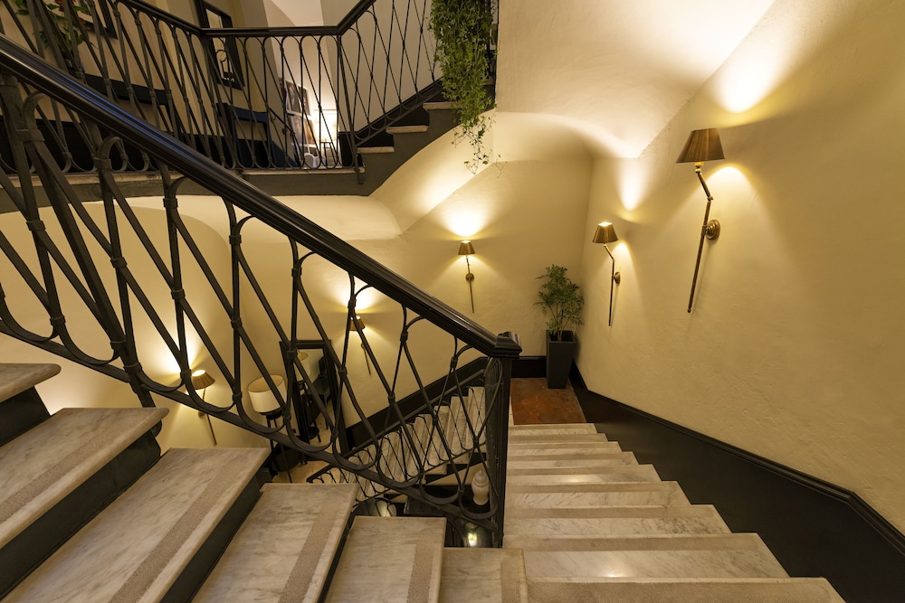 Profumo Maison Colosseo — Hotel building in Rome, Lazio
