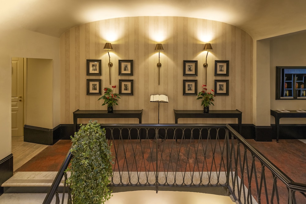 Profumo Maison Colosseo — Hotel building in Rome, Lazio
