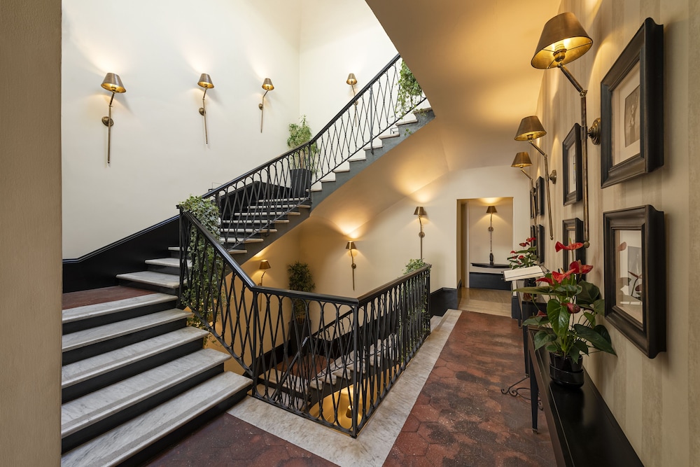 Profumo Maison Colosseo — Hotel building in Rome, Lazio