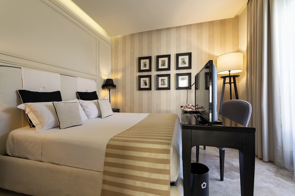 Profumo Maison Colosseo — Hotel rooms in Rome, Lazio