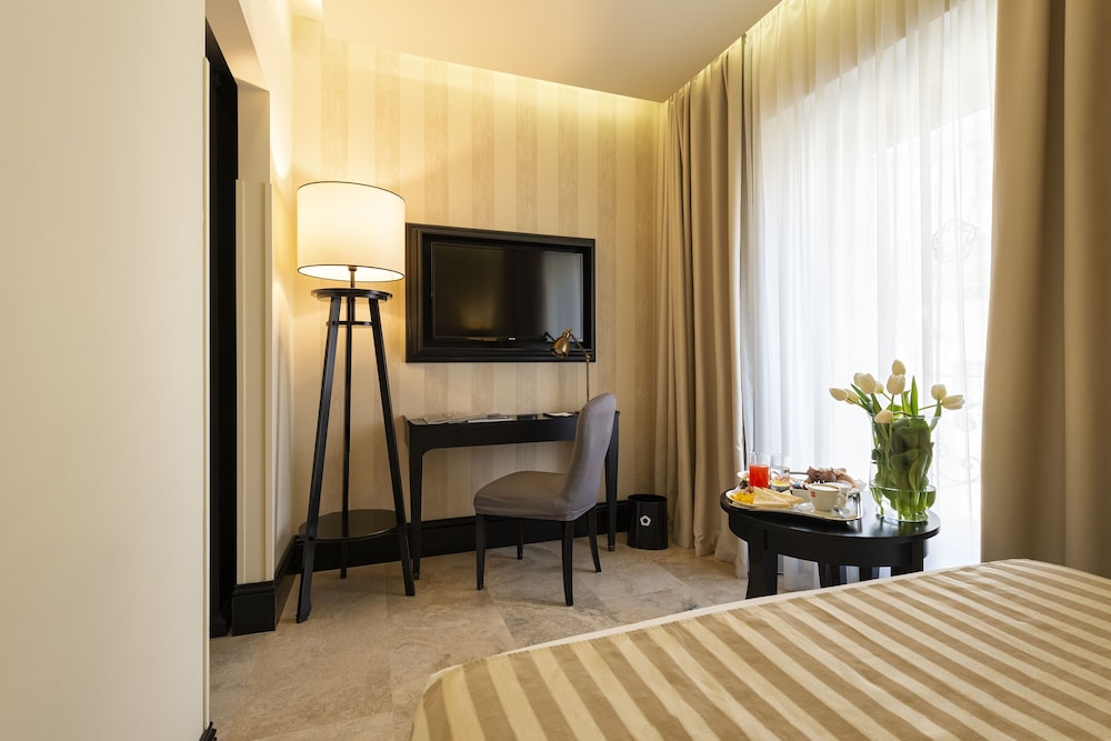 Profumo Maison Colosseo — Hotel rooms in Rome, Lazio
