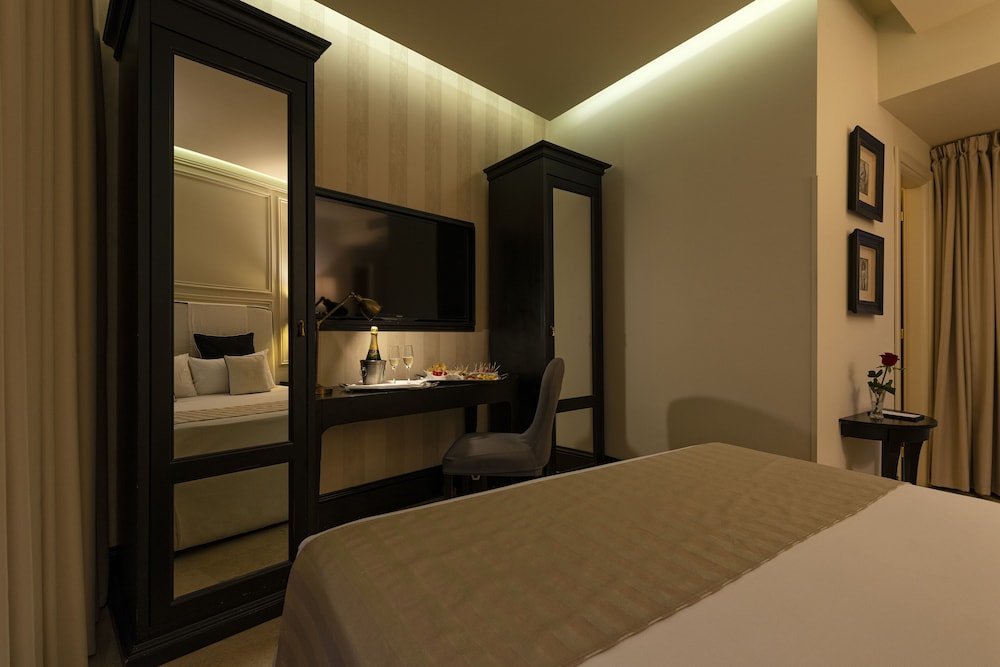 Profumo Maison Colosseo — Hotel rooms in Rome, Lazio