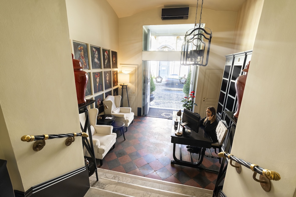 Profumo Maison Colosseo — Hotel building in Rome, Lazio