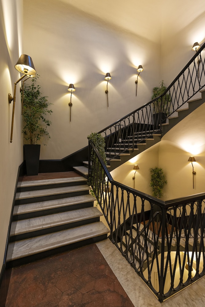 Profumo Maison Colosseo — Hotel building in Rome, Lazio