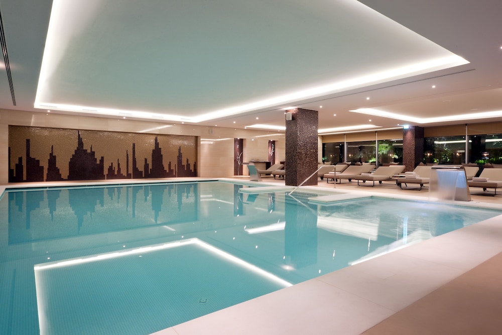 EPIC SANA Lisboa Hotel — Swimming pool in Lisbon, Lisboa