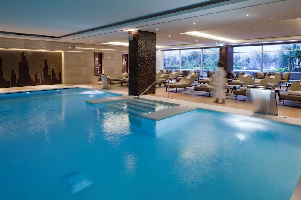 EPIC SANA Lisboa Hotel — Swimming pool in Lisbon, Lisboa