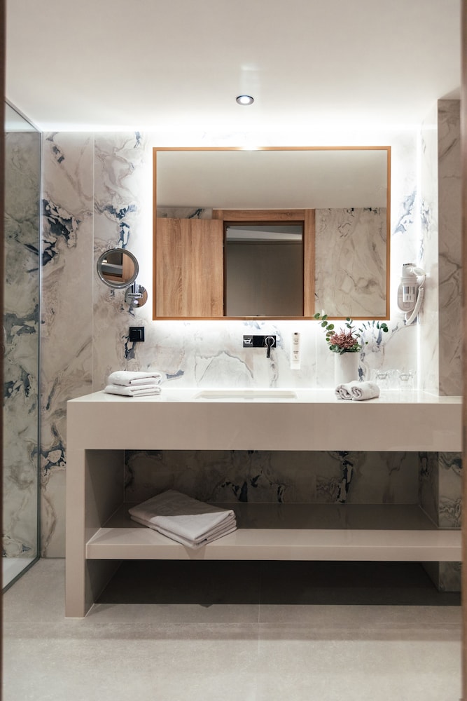 City Hotel Dubrovnik — Hotel rooms in Dubrovnik, Dubrovnik-Neretva