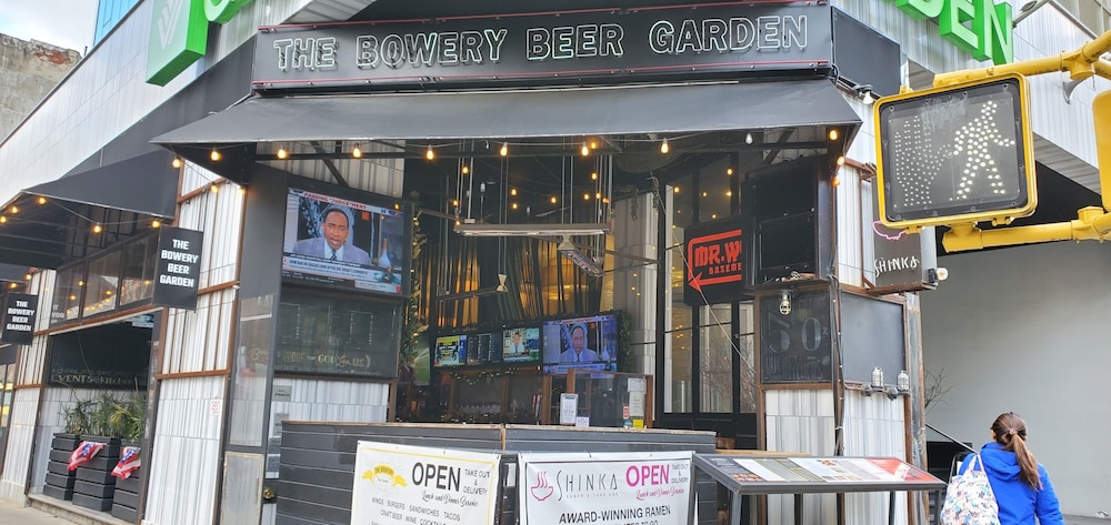 Wyndham Garden Chinatown — Restaurant & bars in New York City, New York State