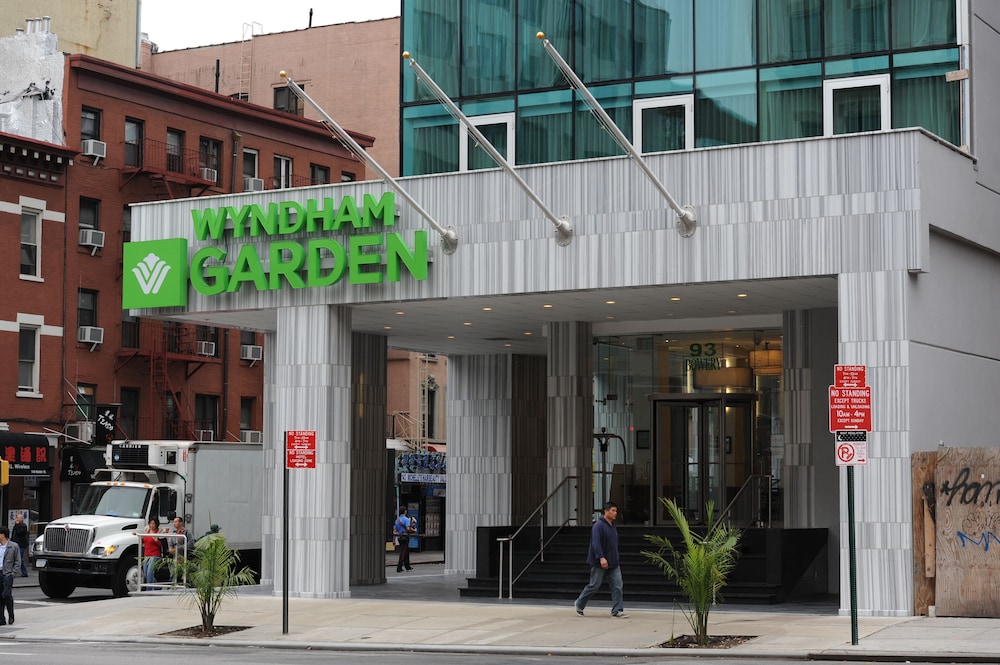 Wyndham Garden Chinatown — Hotel building in New York City, New York State