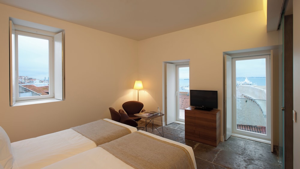 Memmo Alfama - Design Hotels — Hotel rooms in Lisbon, Lisboa