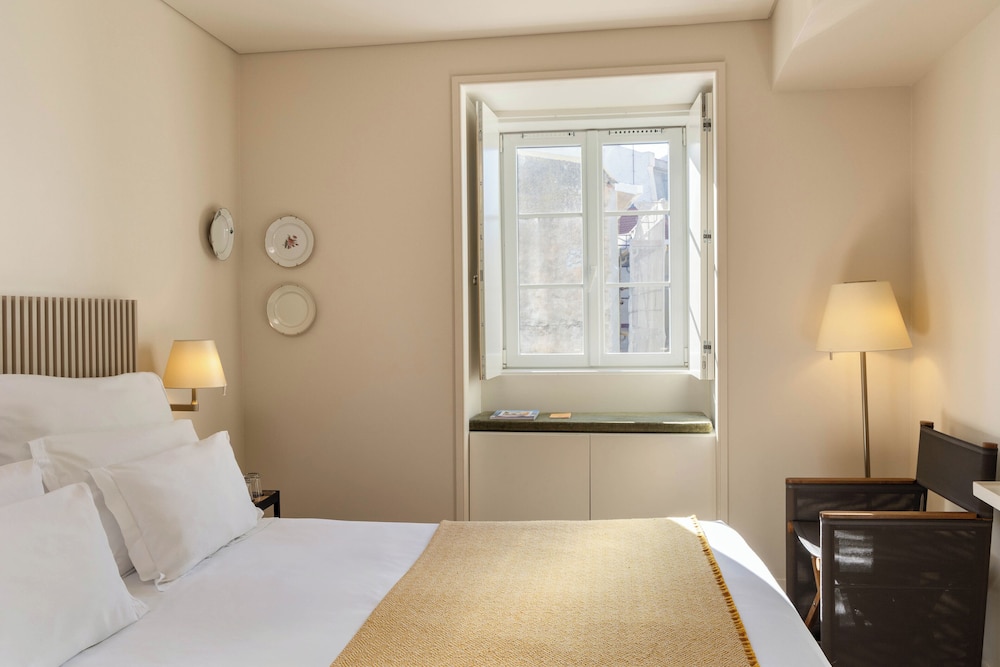 Memmo Alfama - Design Hotels — Hotel rooms in Lisbon, Lisboa