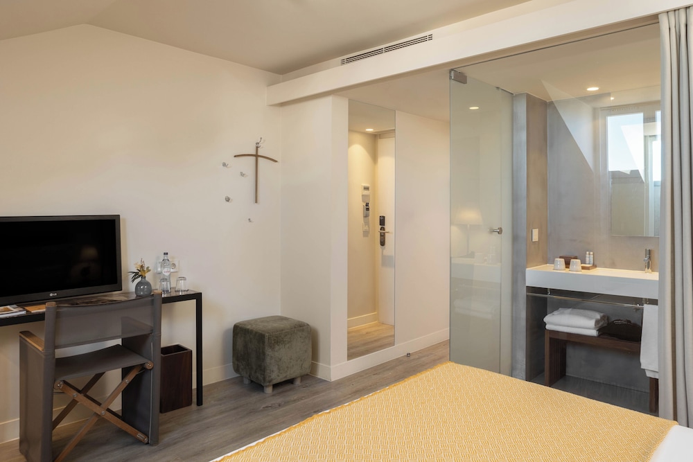 Memmo Alfama - Design Hotels — Hotel rooms in Lisbon, Lisboa