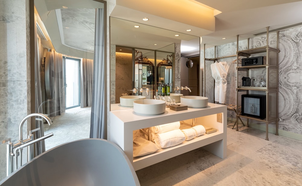 Dos Reis by The Beautique Hotels — Hotel rooms in Lisbon, Lisboa