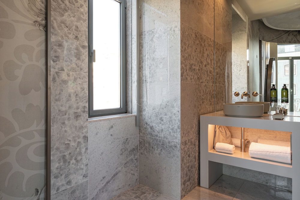 Dos Reis by The Beautique Hotels — Hotel rooms in Lisbon, Lisboa