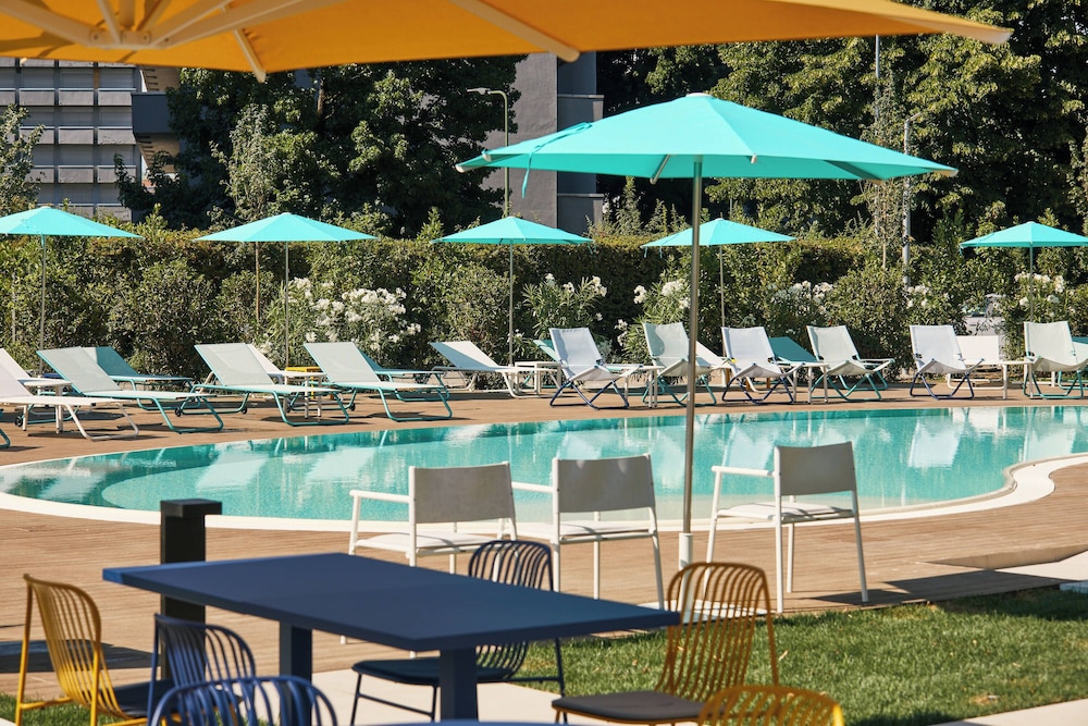 Quark Hotel Milano — Swimming pool in Milan, Lombardy