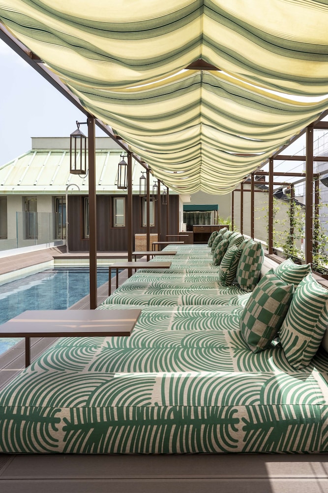 Radisson Collection Hotel, Santa Sofia Milan — Swimming pool in Milan, Lombardy