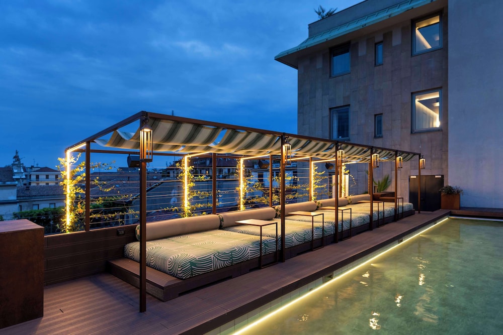 Radisson Collection Hotel, Santa Sofia Milan — Swimming pool in Milan, Lombardy