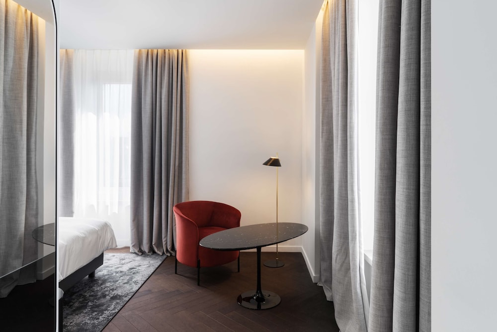 Radisson Collection Hotel, Santa Sofia Milan — Hotel rooms in Milan, Lombardy
