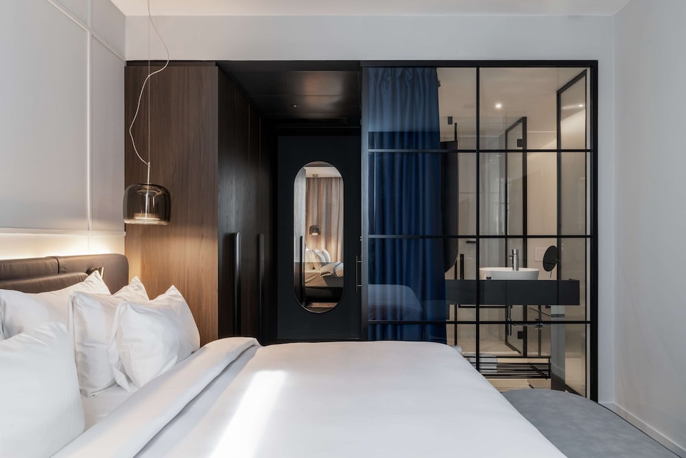 Radisson Collection Hotel, Santa Sofia Milan — Hotel rooms in Milan, Lombardy