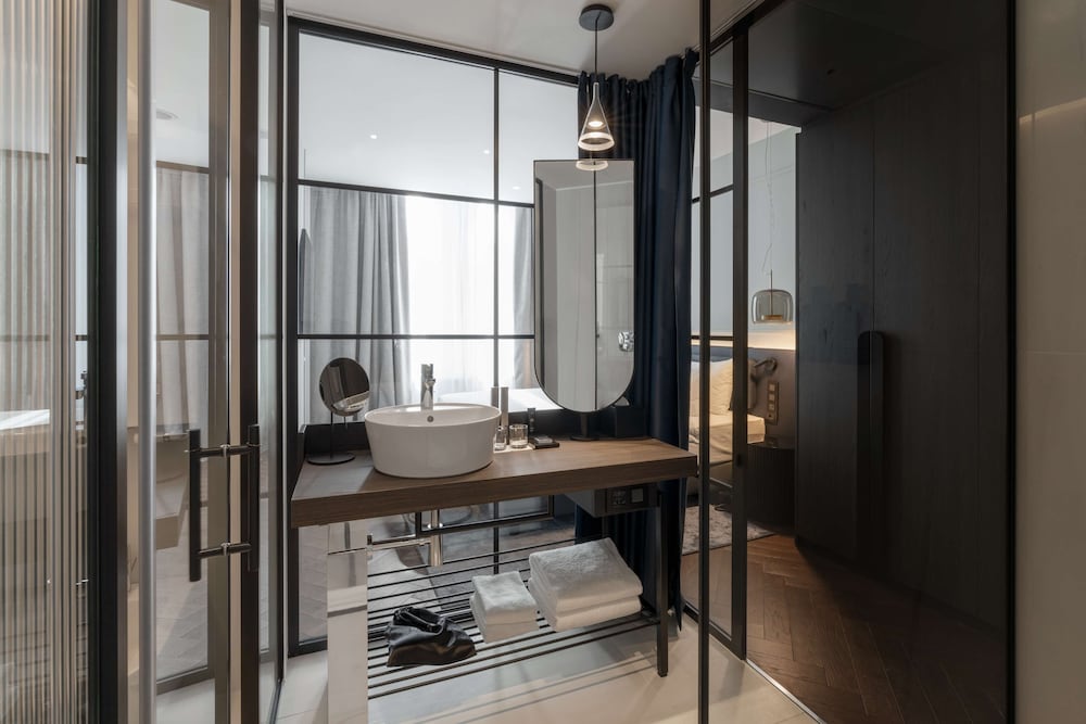 Radisson Collection Hotel, Santa Sofia Milan — Hotel rooms in Milan, Lombardy