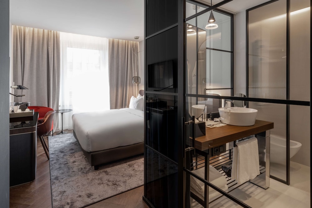 Radisson Collection Hotel, Santa Sofia Milan — Hotel rooms in Milan, Lombardy