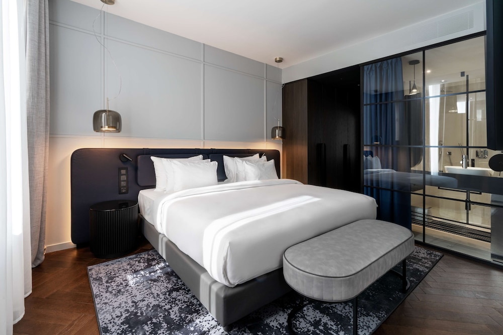 Radisson Collection Hotel, Santa Sofia Milan — Hotel rooms in Milan, Lombardy