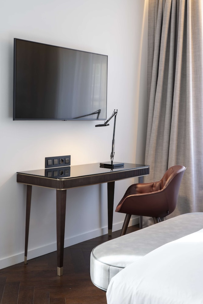 Radisson Collection Hotel, Santa Sofia Milan — Hotel rooms in Milan, Lombardy