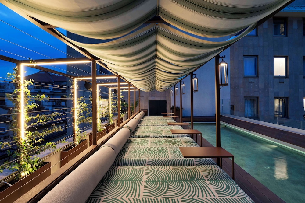 Radisson Collection Hotel, Santa Sofia Milan — Swimming pool in Milan, Lombardy