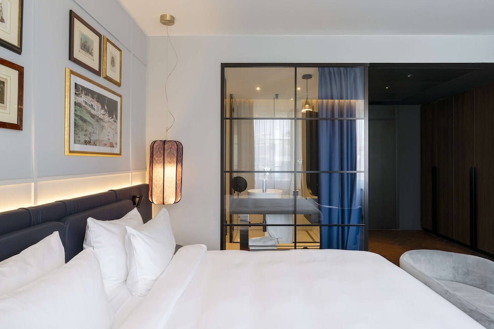 Radisson Collection Hotel, Santa Sofia Milan — Hotel rooms in Milan, Lombardy