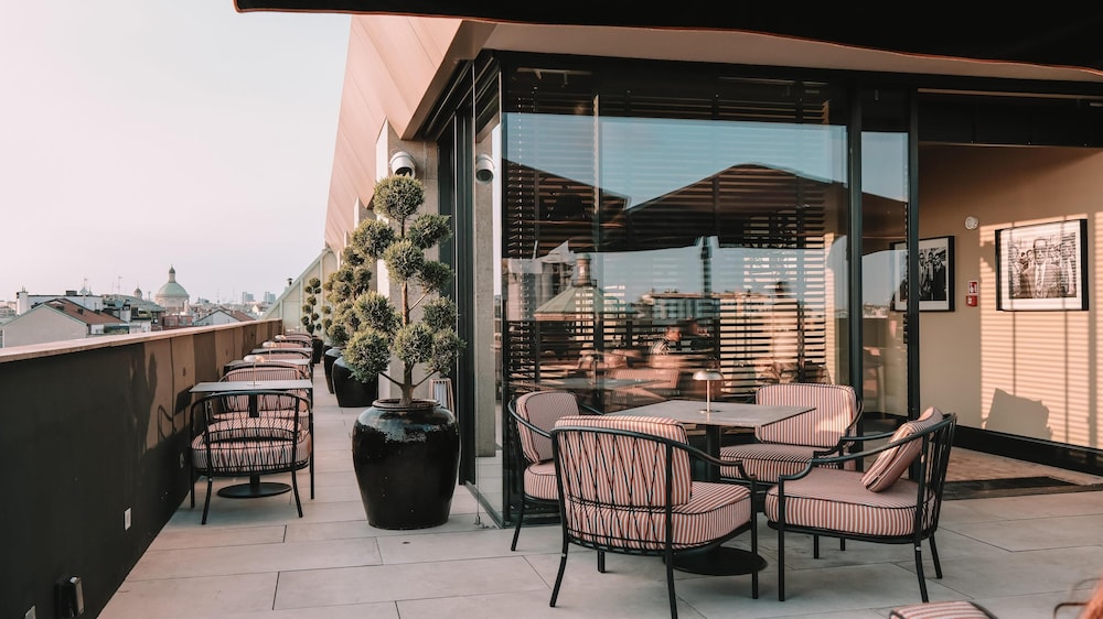 Radisson Collection Hotel, Santa Sofia Milan — Restaurant & bars in Milan, Lombardy